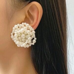 Faux pearl Earrings White dainty stud coquette wedding evening party💖‎ 2/$30